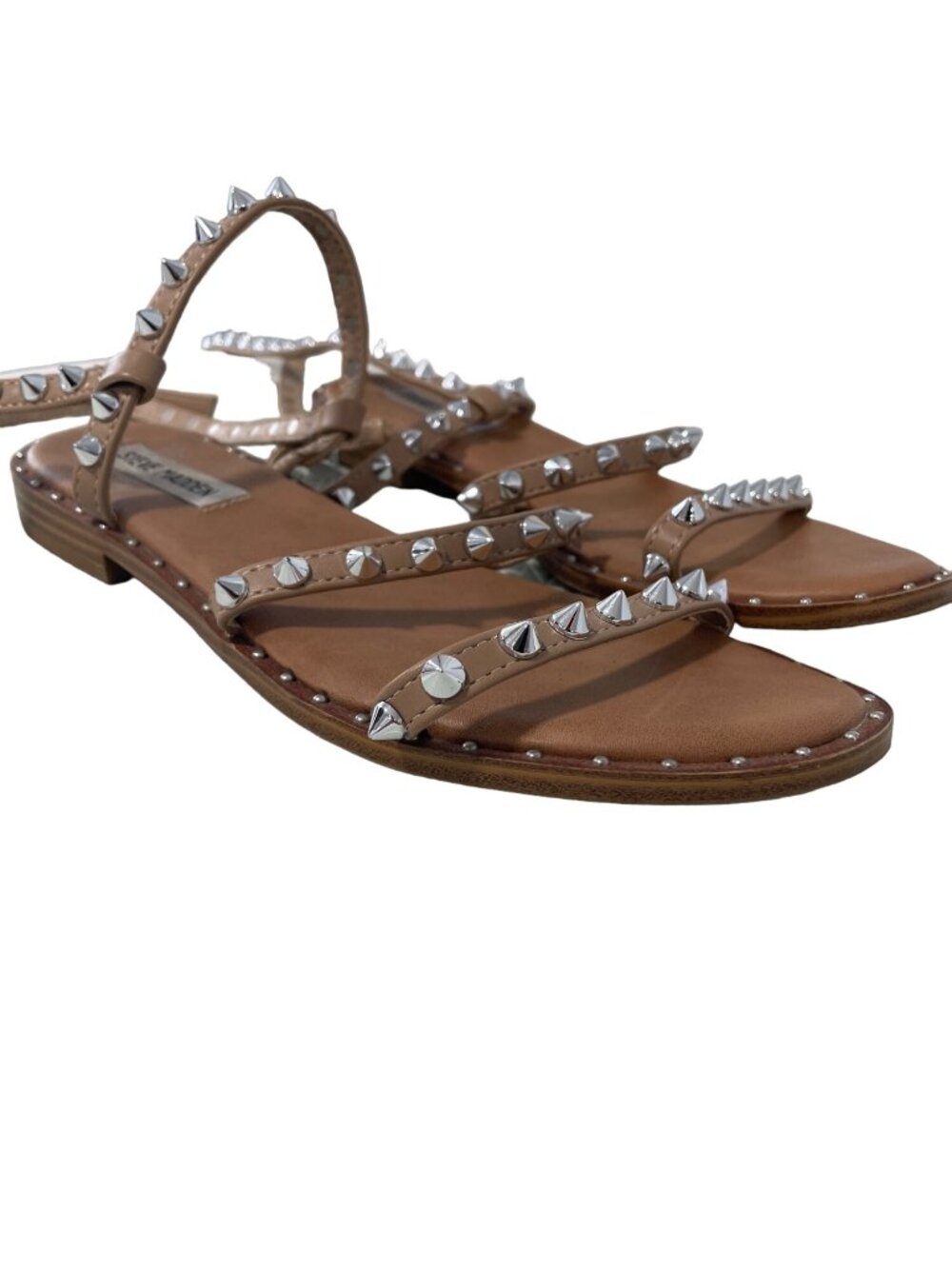 Steve Madden Travel Flat Sandals Size 7.5 Studded Tan Gladiator Pyramid Bohemian